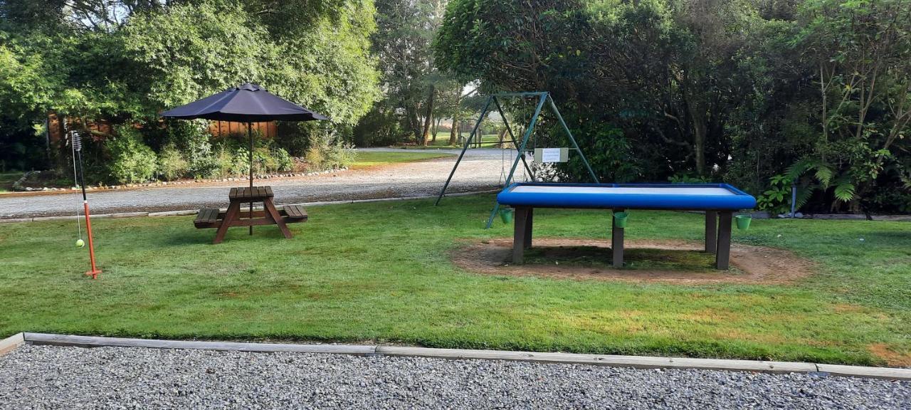 Lake Brunner Country Motel & Holiday Park 모아나 외부 사진