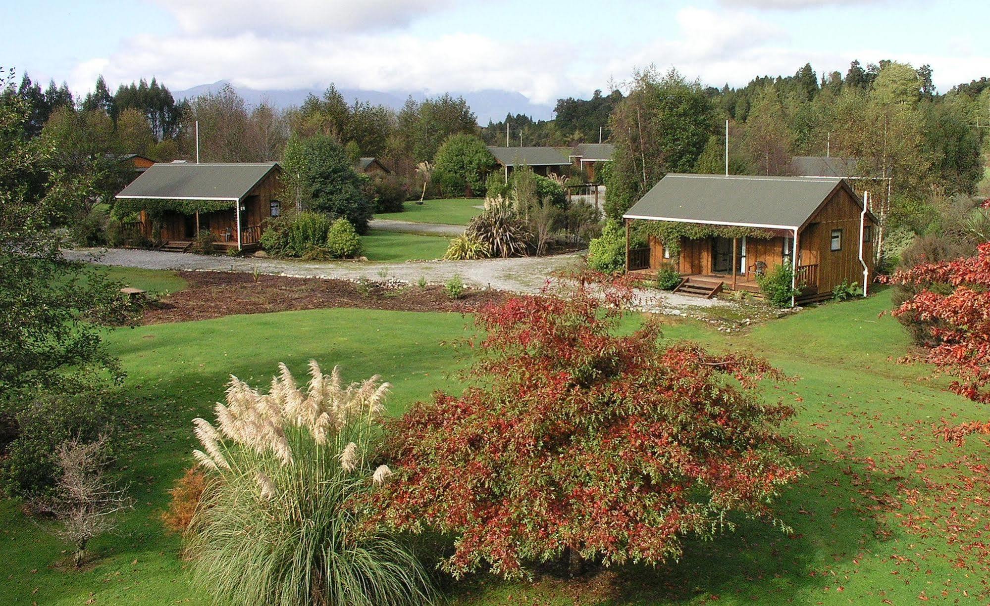 Lake Brunner Country Motel & Holiday Park 모아나 외부 사진