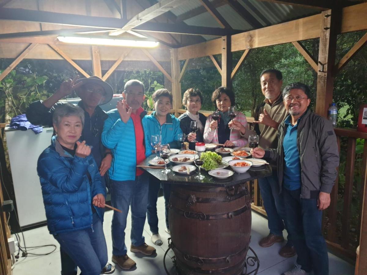 Lake Brunner Country Motel & Holiday Park 모아나 외부 사진